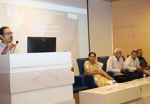 Dr. B. Sivakumar, Librarian briefing about DIGIMAT Platform